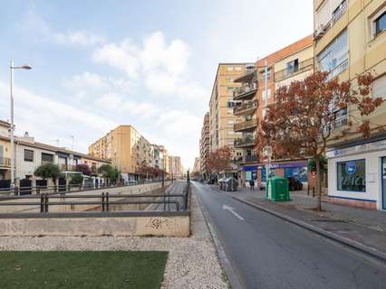 Local comercial en venta en Granada rebajado