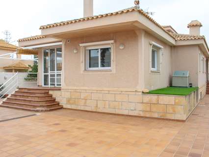 Villa en venta en San Javier zona La Manga del Mar Menor rebajada