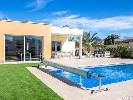 Villa en venta en Torrevieja zona La Siesta - El Salado -  Torreta