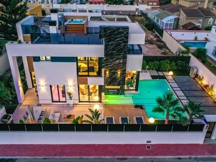 Villa en venta en Torrevieja zona Torrevieja