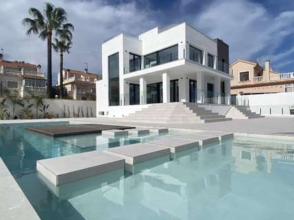 Villa en venta en Torrevieja zona Torrevieja