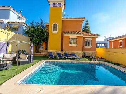 Villa en venta en Orihuela zona Villamartín