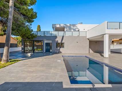 Villa en venta en Alicante zona Campoamor
