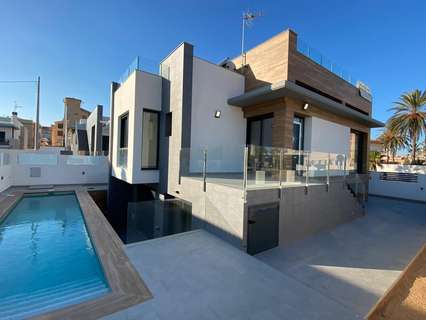 Villa en venta en Torrevieja zona La Mata