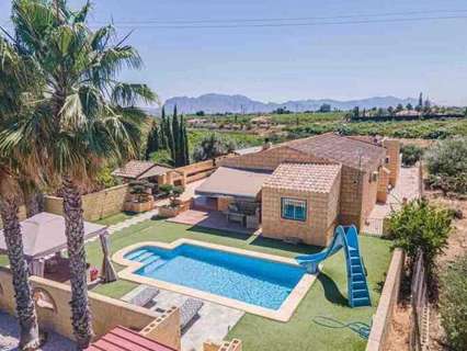 Villa en venta en Albatera zona Campo De Albatera