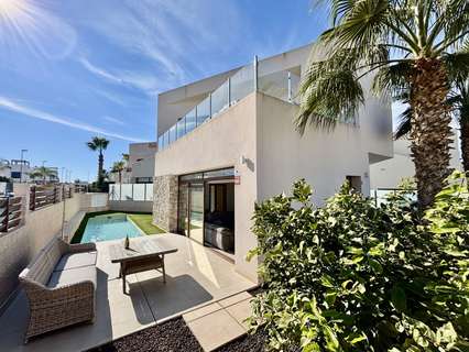 Villa en venta en Benijófar zona Costa Blanca