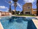 Villa en venta en Orihuela zona La Zenia