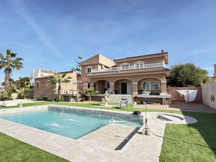 Villa en venta en Benijófar zona Costa Blanca