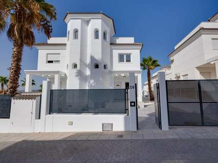 Villa en venta en San Fulgencio zona El Oasis