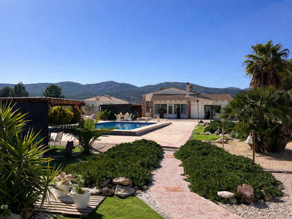 Villa en venta en Castalla zona Costa Blanca