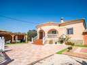 Villa en venta en Catral zona Catral