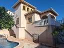 Villa en venta en Orihuela zona La Zenia