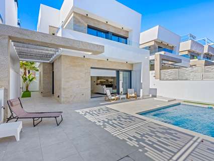 Villa en venta en Orihuela zona Orihuela-Costa rebajada