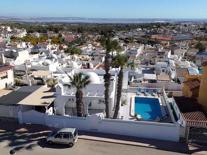 Villa en venta en Orihuela zona Villamartín