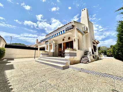 Villa en venta en Orihuela zona La Zenia