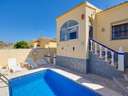 Villa en venta en San Fulgencio zona La Marina