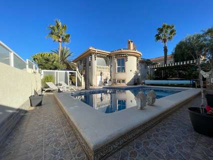 Villa en venta en Benijófar zona Costa Blanca
