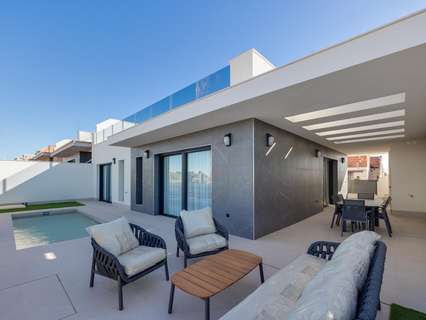 Villa en venta en Torrevieja zona Parque Acuático - Sector 25