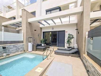 Villa en venta en Orihuela zona Villamartín