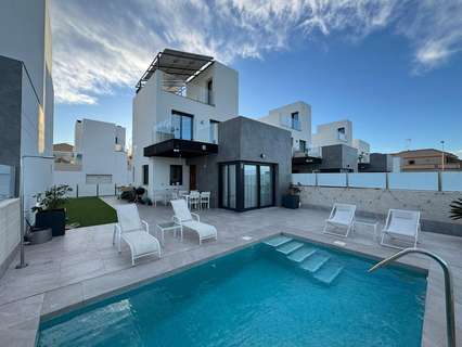 Villa en venta en Torrevieja zona LOS BALCONES - LOS ALTOS
