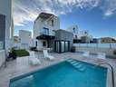 Villa en venta en Torrevieja zona LOS BALCONES - LOS ALTOS