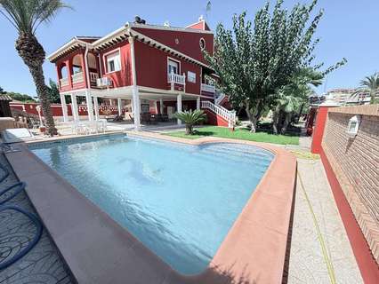 Villa en venta en Alicante zona Campoamor
