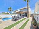 Villa en venta en Pilar de la Horadada zona Costa Blanca