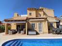 Villa en venta en Fortuna zona Inland
