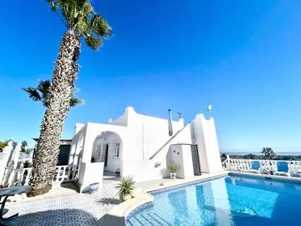 Villa en venta en Orihuela zona Villamartín