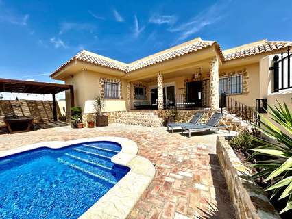 Villa en venta en Orihuela zona La Zenia