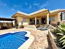 Villa en venta en Orihuela zona La Zenia