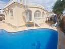 Villa en venta en Orihuela zona Villamartín