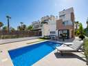 Villa en venta en Guardamar del Segura zona El Raso