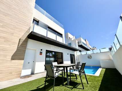 Villa en venta en Orihuela zona Villamartín