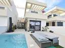 Villa en venta en Los Montesinos zona Costa Blanca
