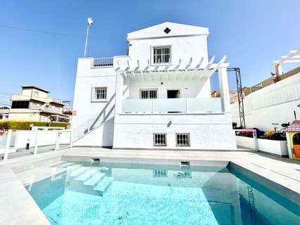 Villa en venta en Orihuela zona Villamartín