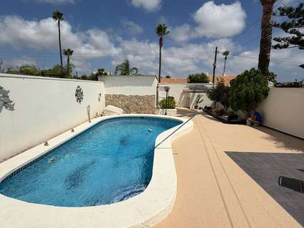 Villa en venta en Orihuela zona Cabo Roig