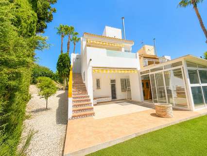Villa en venta en Orihuela zona Villamartín