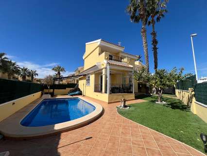 Villa en venta en Orihuela zona Orihuela-Costa rebajada