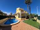 Villa en venta en Orihuela zona Orihuela-Costa rebajada