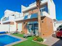 Villa en venta en Pilar de la Horadada zona Pilar de La Horadada - Town