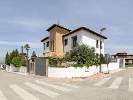 Chalet en venta en La Zubia