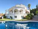 Chalet en venta en Benalmádena
