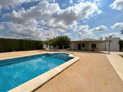 Chalet en venta en Novelda