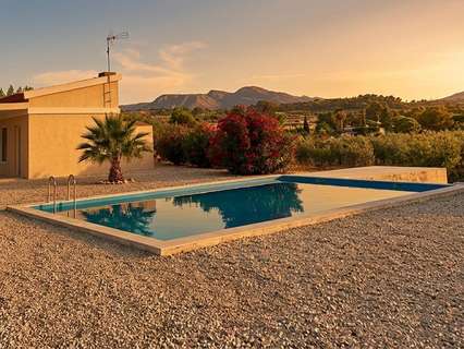 Chalet en venta en Novelda