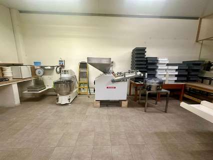 Nave industrial en venta en Santa Oliva
