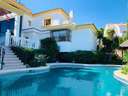 Villa en venta en Benalmádena