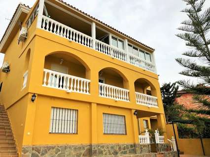 Villa en venta en Benalmádena zona Arroyo de la Miel, rebajada