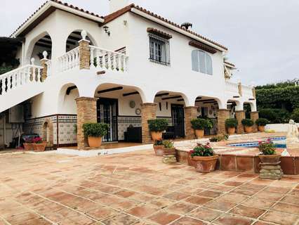 Villa en venta en Benalmádena zona Arroyo de la Miel, rebajada