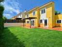 Chalet en alquiler en Torrent